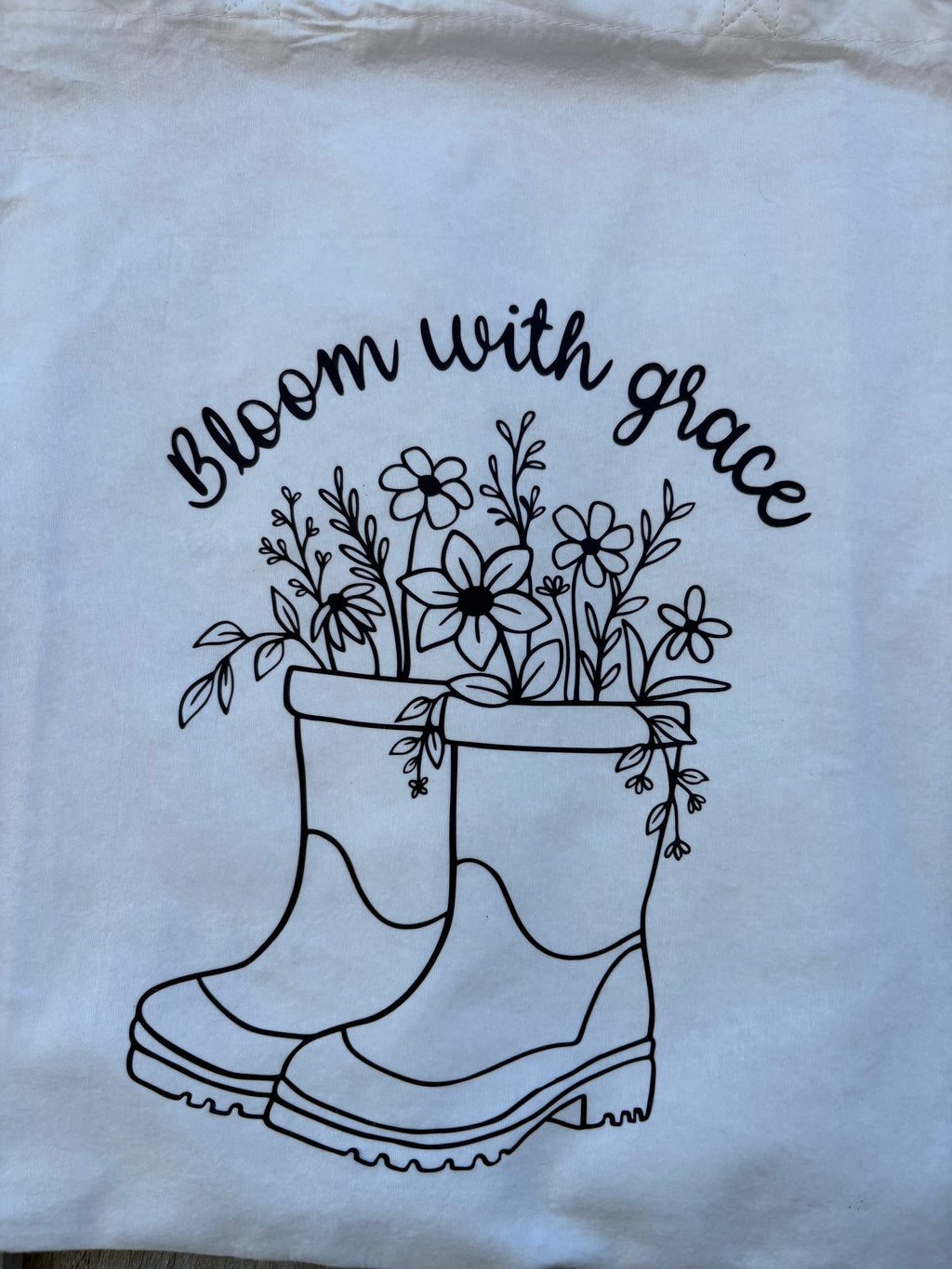 BOOTS IN BLOOM TOTE